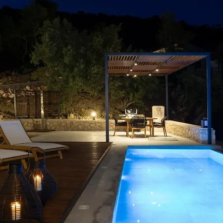 Villa Brand New High-End Faos Villas Three *
